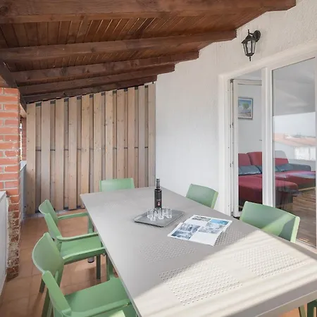 Marinac Apartment